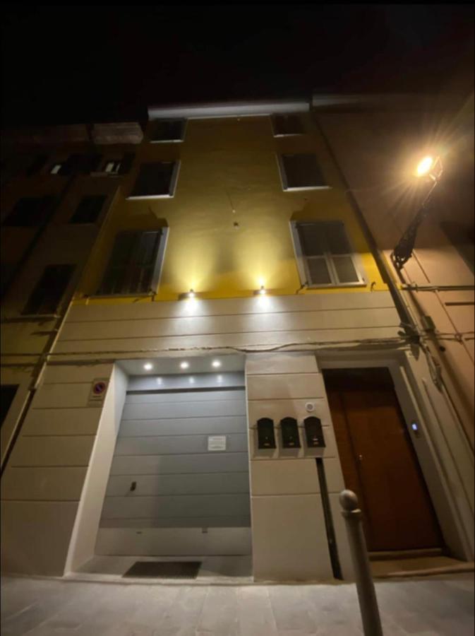 Luxury 1 Al Duomo Di Parma Apartment Luaran gambar